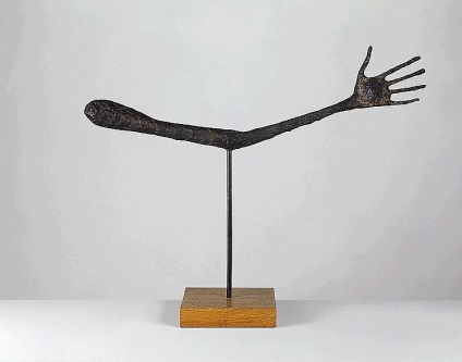 Seara Moscova - un om plimbind 7 capodopere de Alberto Giacometti