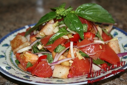 Salata toscana prajita cu rosii si piper (panzanella) - o colectie de retete culinare delicioase