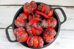 Roșii roșii cu carne tocată în arabă, cum să gătești