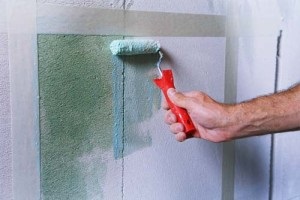 Hogyan lehet díszíteni a falakat a fürdőszobában
