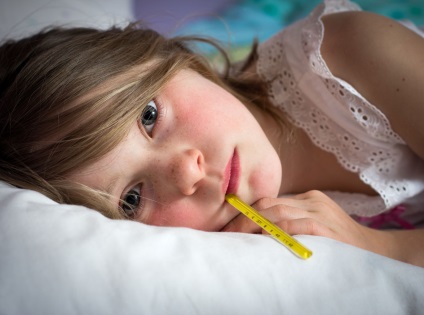 Ce să faceți și să faceți la primele simptome și semne ale Orz și Orvi la tratamentul copiilor