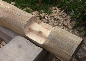 Case din lemn de la fundație la finisare