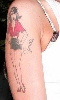 Amy Winehouse Tattooing nu este prea mult - Stiri muzicale pe Facebook