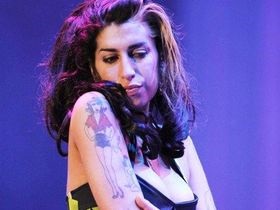 Amy Winehouse tetoválás soha nem túl sok - zenei híreket evatel
