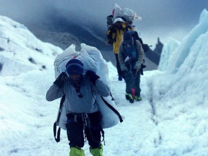 Everest - istoria ascensiunilor ... a fost un timp foarte tare!