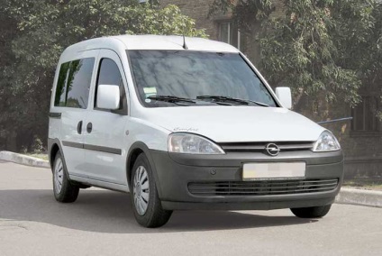 Fiat doblo, combo opel sunt universale