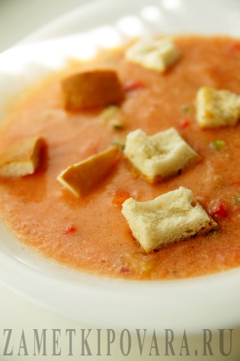 Gazpacho cu castraveți și ardei grași, simple rețete culinare cu fotografii