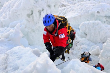 Istoria cuceririi muntelui Everest în fotografii