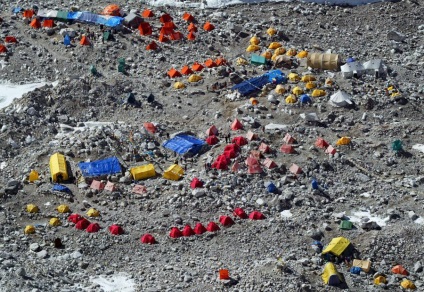 Istoria cuceririi muntelui Everest în fotografii