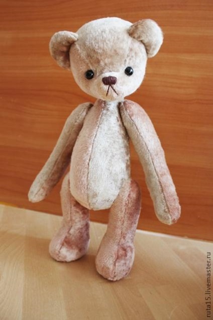 Efectuarea unui Vintage Teddy Bear