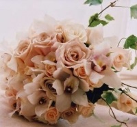 Какво свежи цветя представени на сватбата