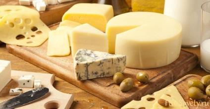 Cum se păstrează în mod corespunzător brânza în frigider și fără