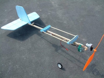 Cum sa faci un mini-motor pentru un avion - sa scufundat nn