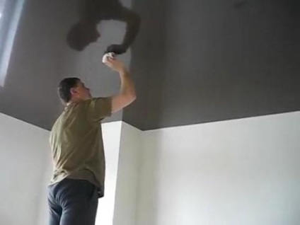 Cum să eliminați pete galben pe tavan după inundarea cu mâinile tale