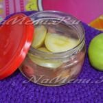 Kompót az alma és aszalt sárgabarack - a recept egy fotó