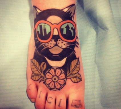 Aranyos és vicces macska tetoválás - tetoválás