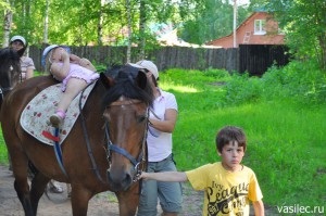 Prietenii noștri mai mici, hipoterapia în Perm, grădinița privată 
