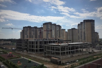 Új épületek közel a metró a folyón millió rubel Moszkvában