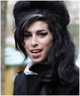 Mintegy Amy Winehouse, nollywoodrresents