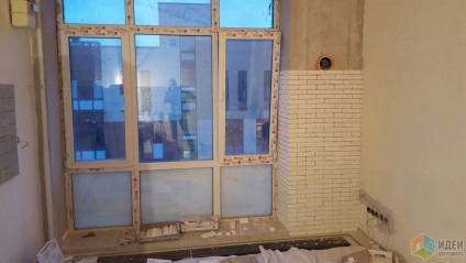 Decorarea pantelor ferestre cu cărămizi decorative, idei pentru renovare