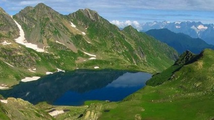 Lacurile din Abhazia, case