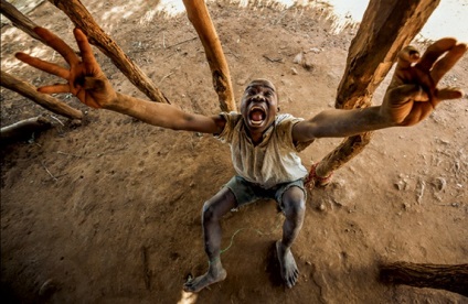 Pe cealaltă parte a realității, fotografii pitorești ale vindecătorilor tradiționali din Mozambic