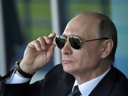 Putyin kifejtette, hogy miért úgy döntött, hogy kiutasítja 755 diplomaták