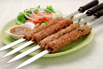 Rețeta pentru gătit lulia kebab pe grătar