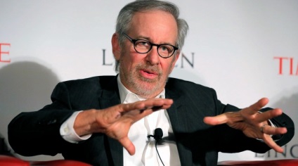 Regizorul Steven Spielberg (Steven Spielberg), în jurul stelelor