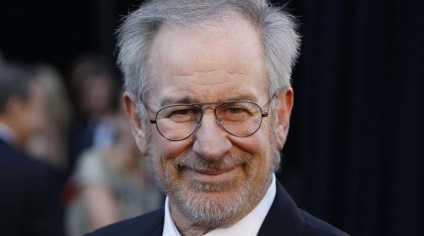Regizorul Steven Spielberg (Steven Spielberg), în jurul stelelor