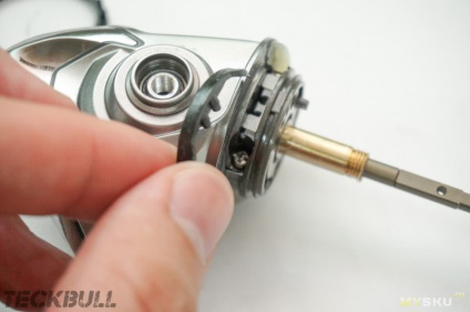 Tambur de pescuit shimano 15 twinpower 4000pg