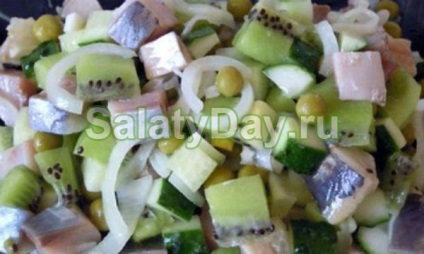 Salata cu kiwi - o reteta exotica luminata cu fotografii si clipuri video