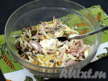 Salată cu șuncă și limbă - rețetă cu fotografie