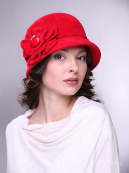 Hat (128 de fotografii) cu ce să poarte trilby de sex feminin, derby și homburg, negru și roșu, din grimoire, cu