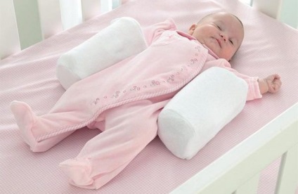 De la ce vârstă sau când copilul poate dormi pe pernă