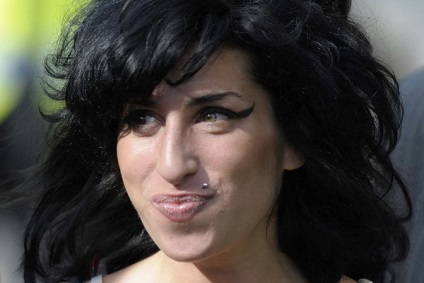 Tetoválás Amy Winehouse az énekes második természet