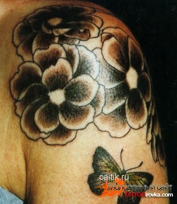 Tatuaj cu semnificație de flori și fotografii de tatuaje