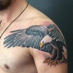 Valoarea tatuajului vultur, schițe pentru bărbați și fete, tatuaje foto