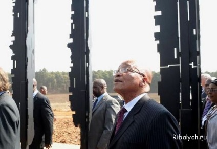 Un monument unic pentru Nelson Mandela