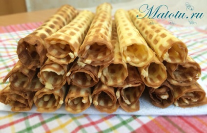 Waffle rolls crocante - retete culinare step-by-step cu fotografii