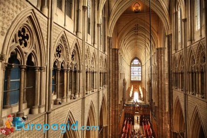 Westminster Abbey, London, szabályok és látogatás időpontja, hogyan juthatunk el oda, és a jegyek árára