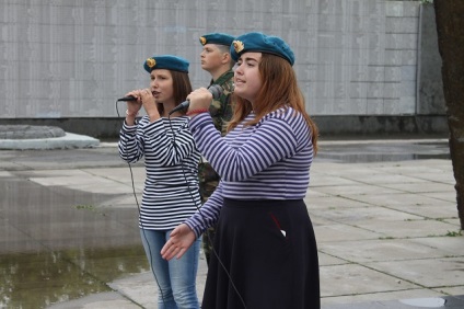 Veteranii regiunii Perm - o icoană a patronului ilic al Profetului - în templul berezniki