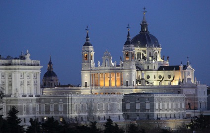 În jurul palatului regal (palacio real de madrid)