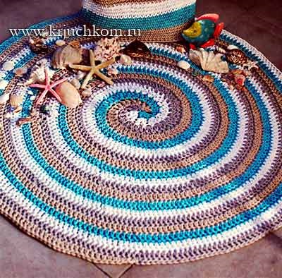 Tricotate covor într-o spirală