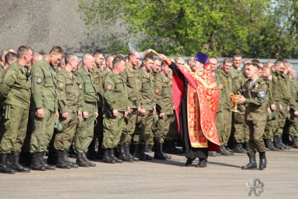 Защо имаме победа парад свещеник отговор