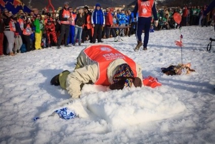 Festivalul de cluburi de gimnastică al 15-lea pe golul Sochi din regiunea roșie