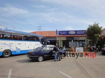 Stații de autobuz în Pattaya, pe strada nordică, tappraya, nakhonchai