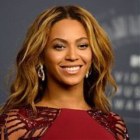 Beyonce - műanyag arc és a test előtt és után