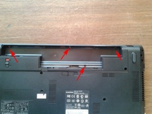 Curățarea laptopului emachines e732g