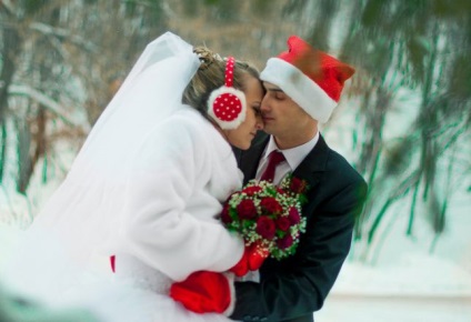 Mit kell viselni, hogy az esküvő a menyasszony tél, vőlegénye, barátnő
